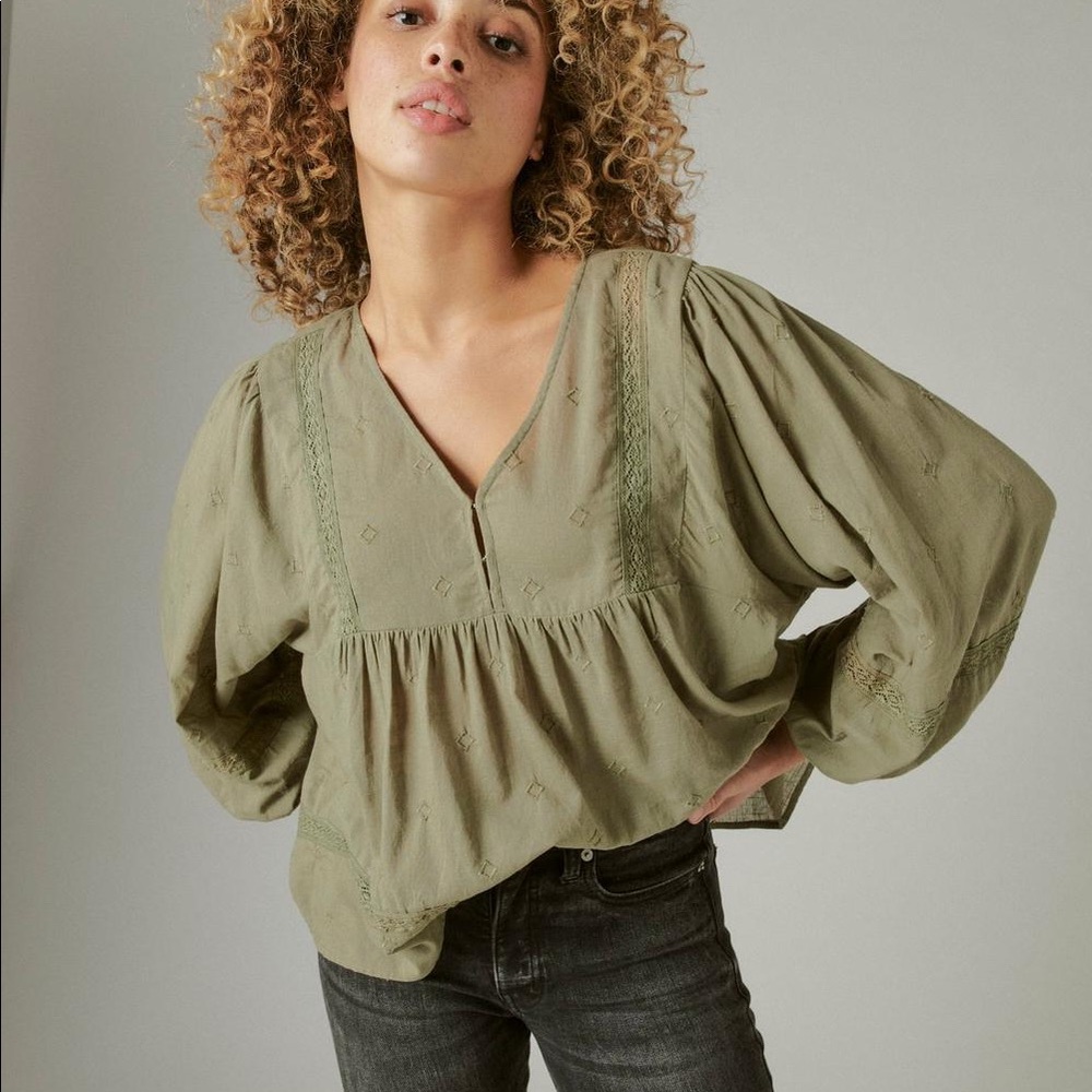 NWOT Size Small Lucky Brand Lace Inset V Neck Blouse, Deep Lichen Green, MSRP$89